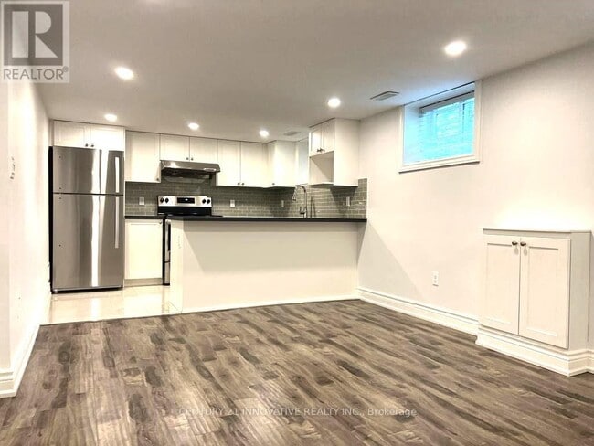 Building Photo - 3 Kellyvale Rd