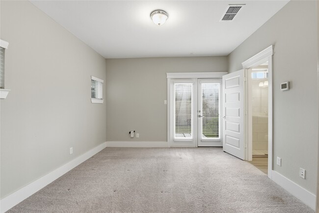 Foto del edificio - 819 Algona Ave