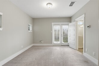 Building Photo - 819 Algona Ave