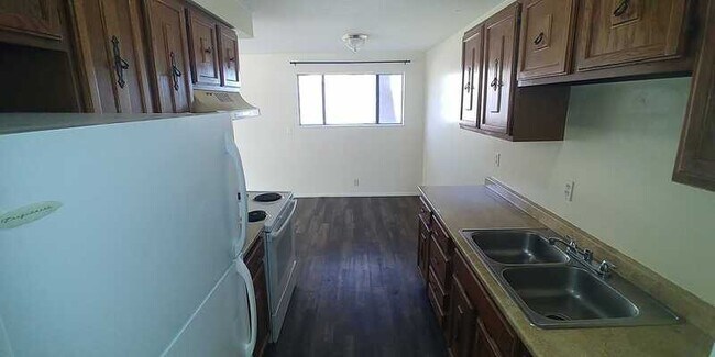 Foto del edificio - 3381-3387 S Edison St