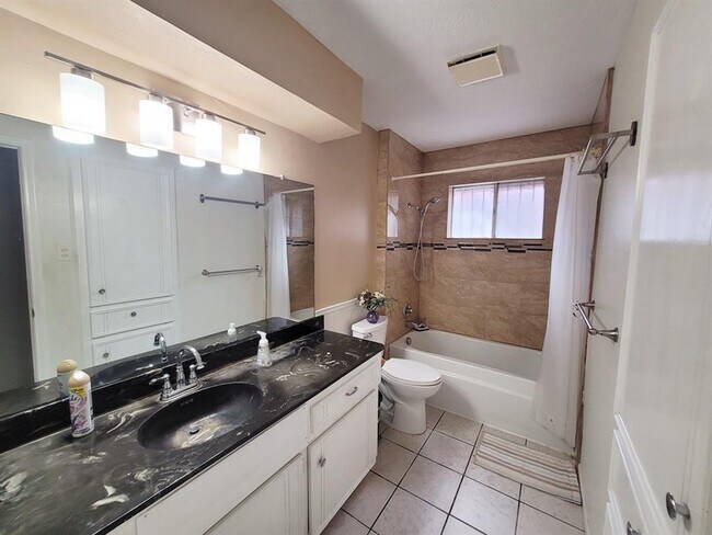 Foto del edificio - 12111 Pompano Ln