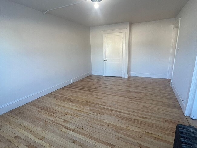 Building Photo - 248-250 N Main St