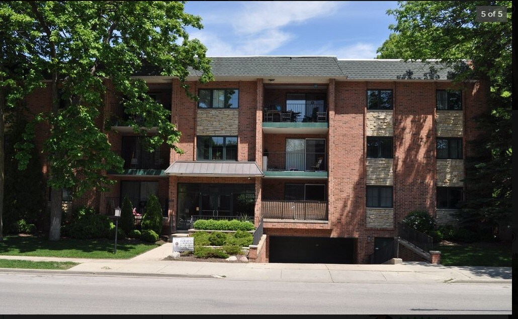 Foto principal - 800 E Henry Clay St