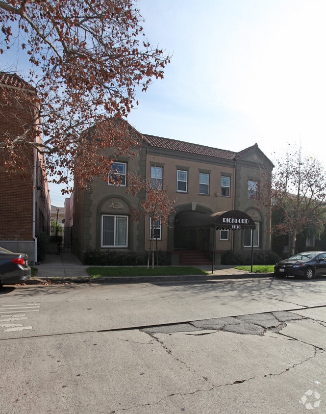 Building Photo - Pickford