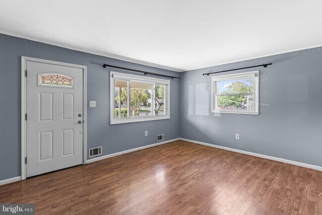 Foto del edificio - 7596 Amherst Dr