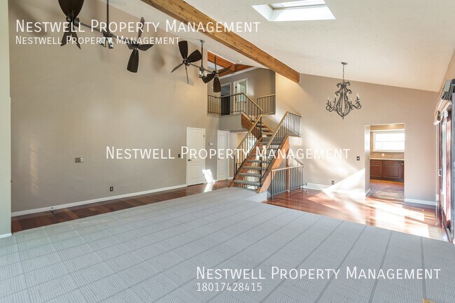 Building Photo - Great 5-bed Home in Sandy