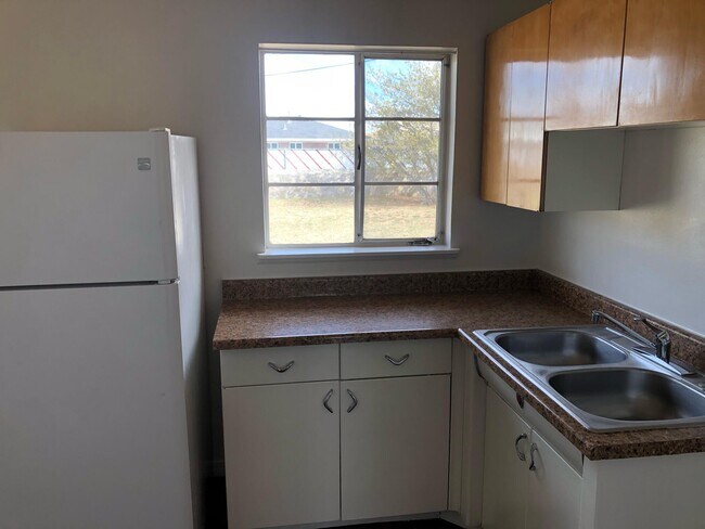 Foto del edificio - 5731 Middlesboro Ave