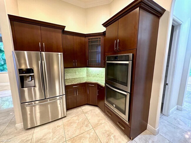 Building Photo - 4 br, 4.5 bath House - 9226 Pineville Dr