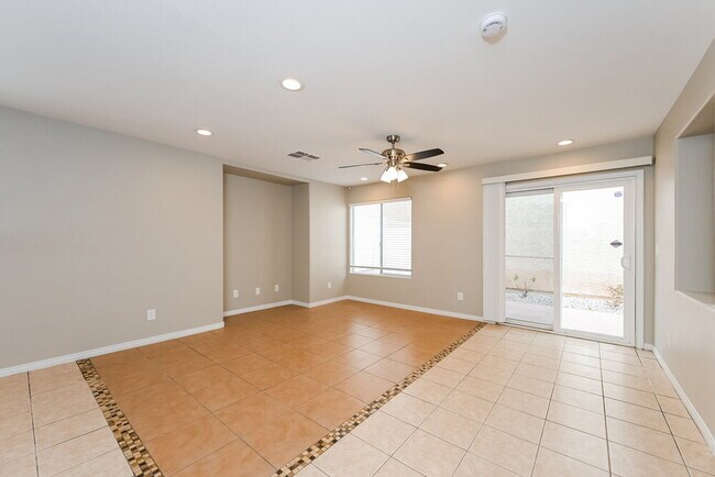 Building Photo - 7315 Larix Rd