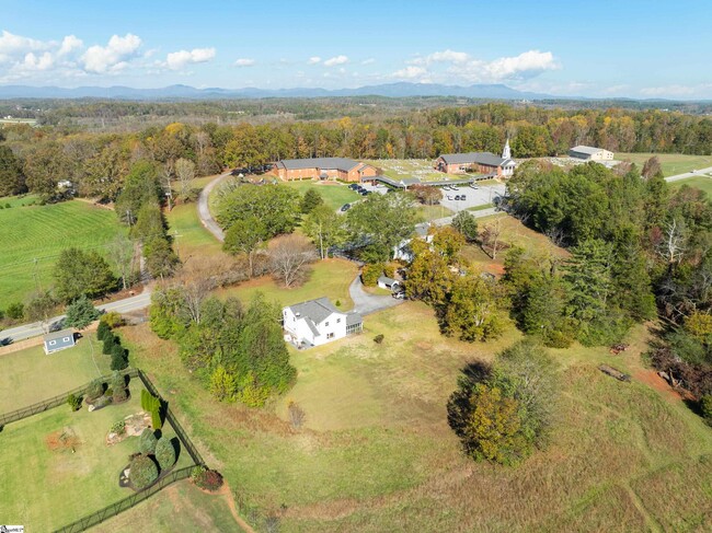 Building Photo - 830 Tigerville Rd
