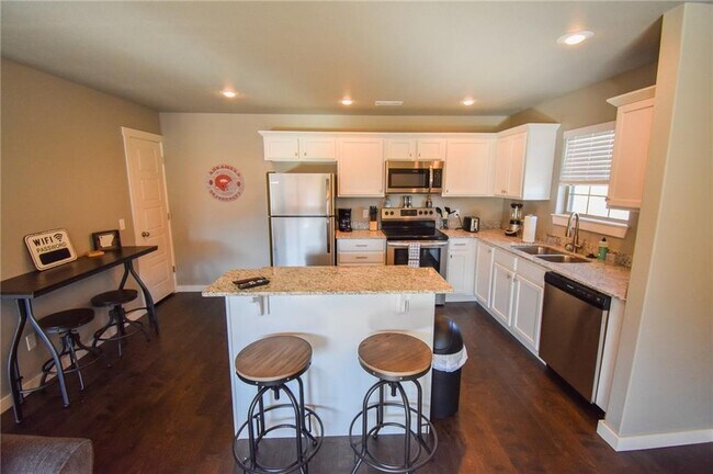 Foto del edificio - 2798 W Blackstone Crossing