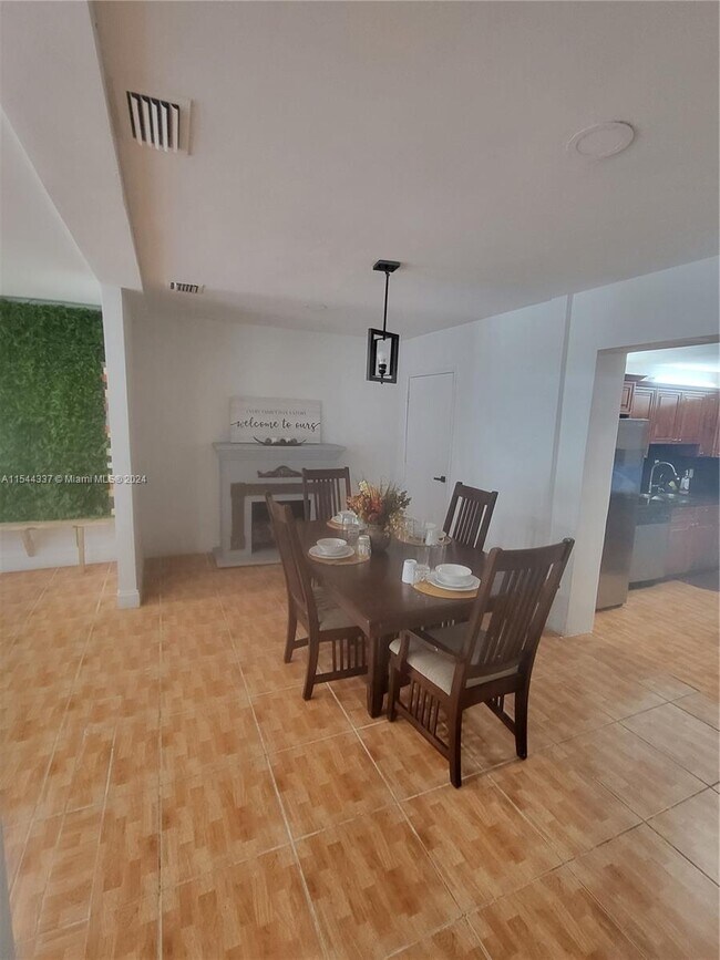 Foto del edificio - 801 NW 146th St
