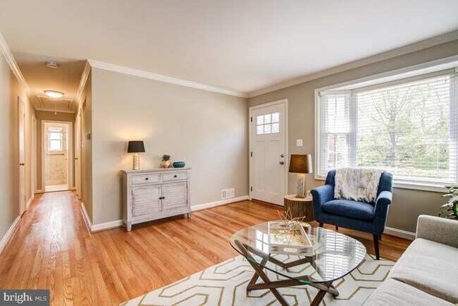 Foto del edificio - 11803 Rocking Horse Rd