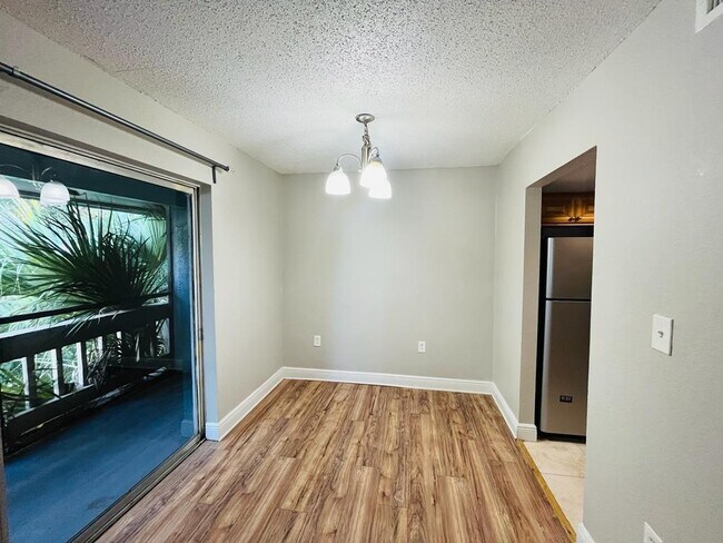 Foto del edificio - 4771 S Texas Ave