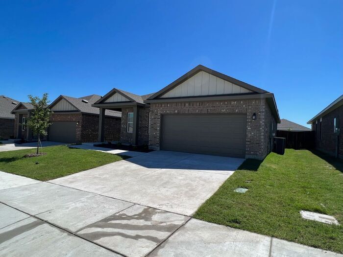 Luxury in Lavon! House for Rent in Lavon, TX