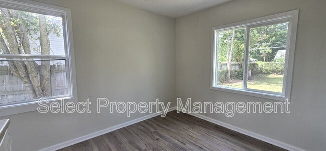 Building Photo - 2915 White Oak Ave