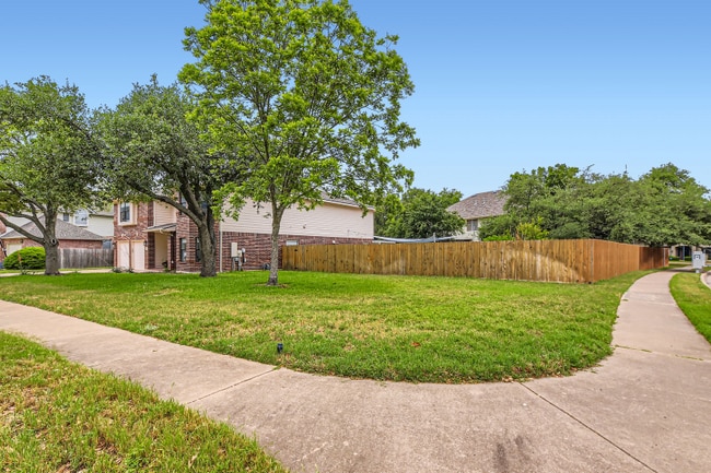 Building Photo - 8800 Ficke Cove