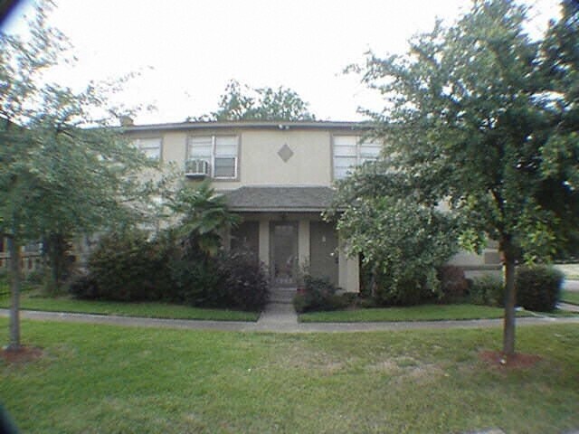 Primary Photo - 4002 Chartres St