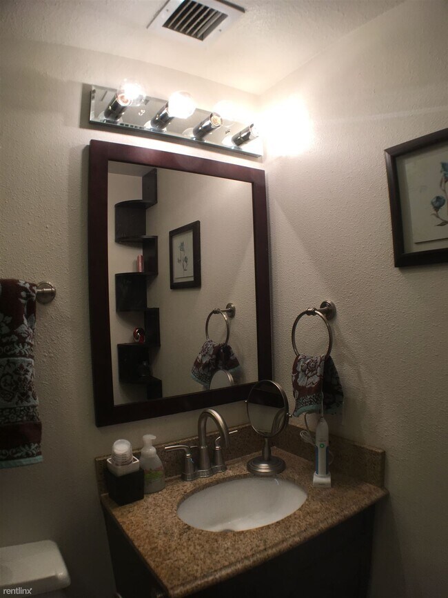 Foto del edificio - 1 br, 1 bath Condo - 1020 15th Street 3A