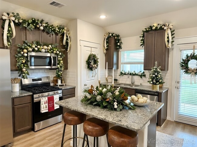 Building Photo - 7534 Coral Ter Dr