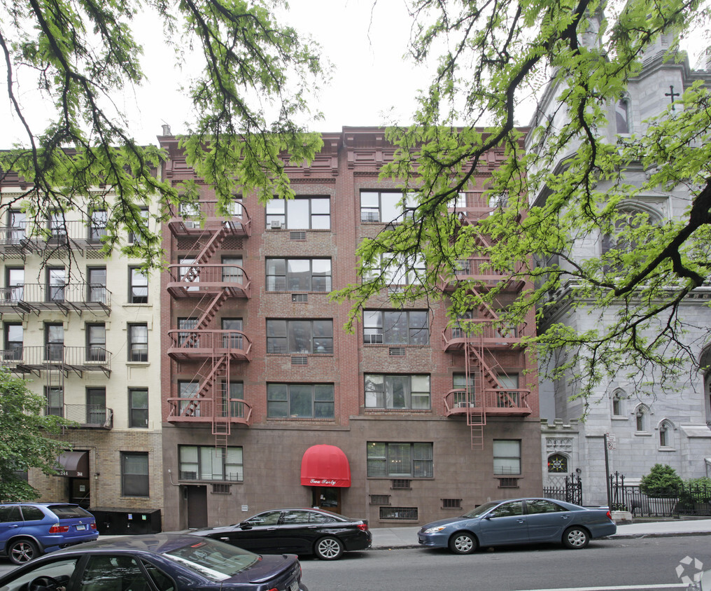 Building Photo - 240-242 E 90th St