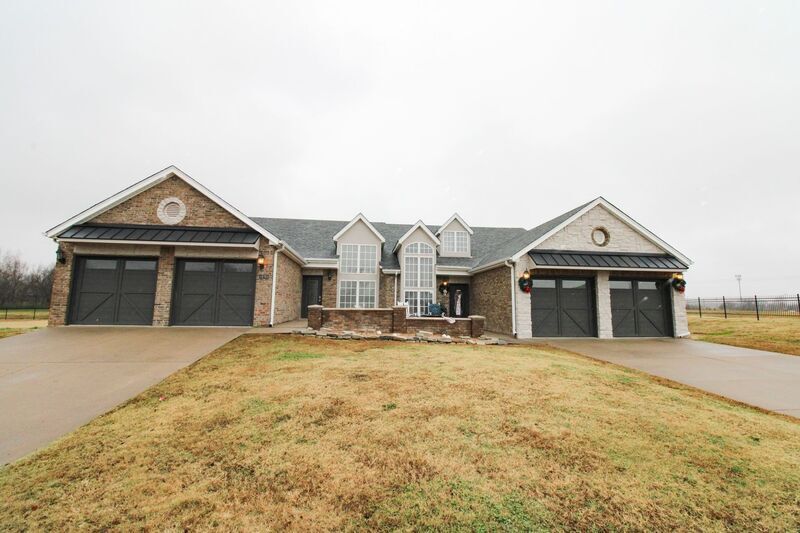 Primary Photo - 10703 Douglas Dr
