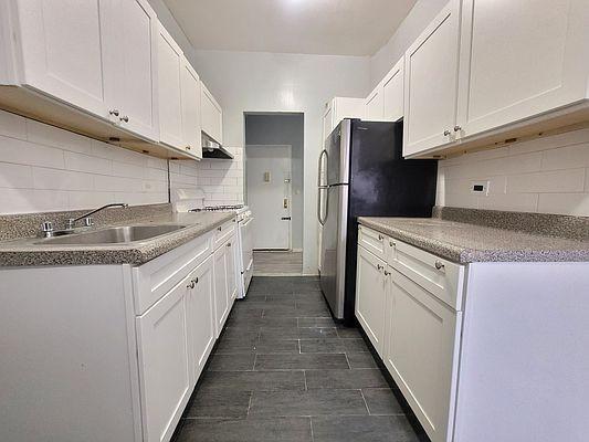 Primary Photo - 1 bedroom in Bronx NY 10471