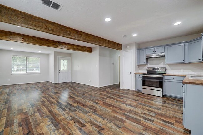 Building Photo - 24296 Forest Trail