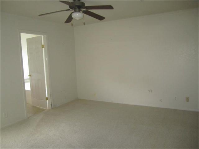 Foto del edificio - 21406 Sweet Grass Ln