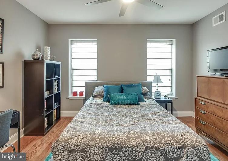 Foto principal - 1527 S Hicks St