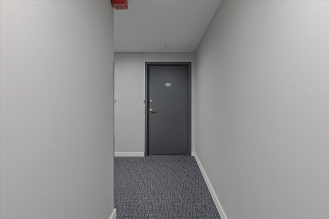 Building Photo - 222 S Racine Ave