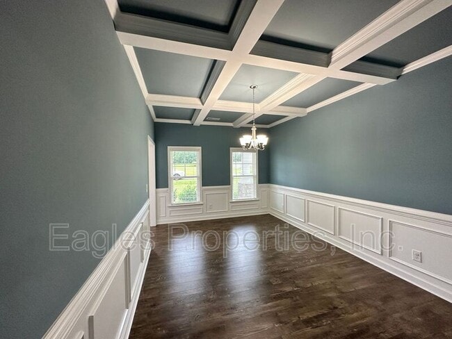 Building Photo - 451 Fallingbrook Dr