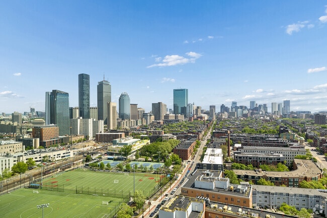 2BR, 2BA - 864SF - Skyline Views - Lightview