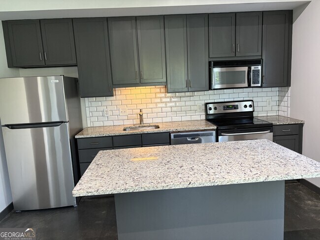 Building Photo - 620 Glen Iris Dr NE