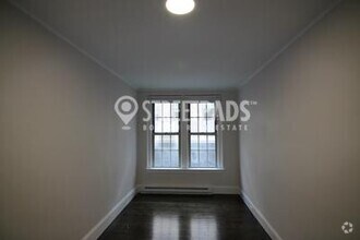 Building Photo - 38 Clearway St