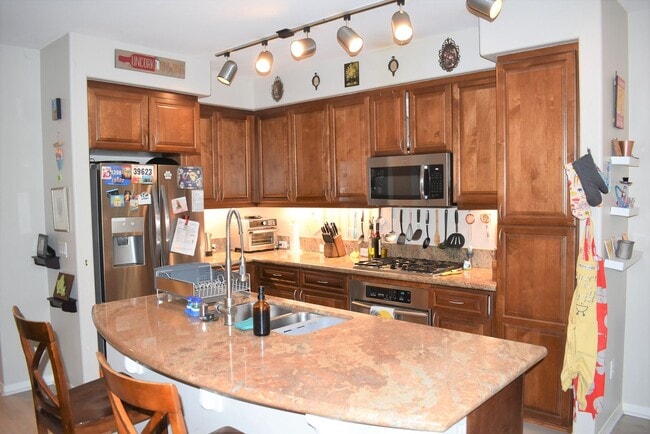 Building Photo - 8355 Station Village Ln