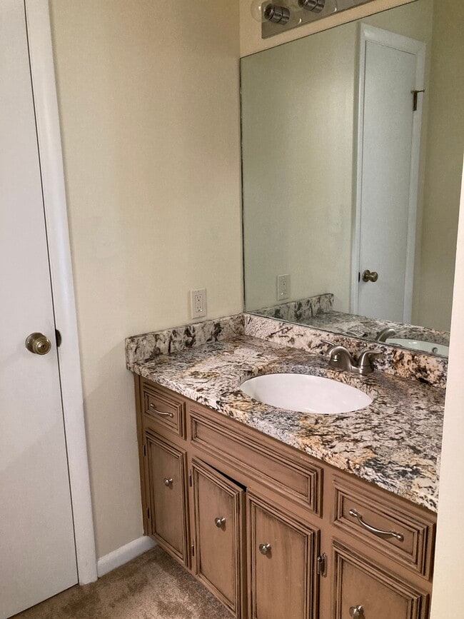 Dormitorio 1 - baño en suite - 185 Eagle Peak Cir