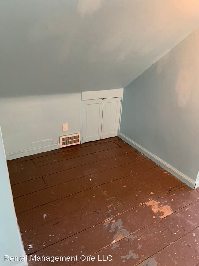 Foto del edificio - 2 br, 1 bath House - 5080 Anatole