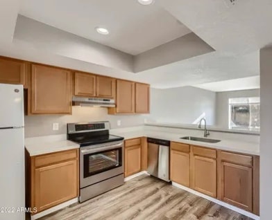 Building Photo - 4828 W Orangewood Ave