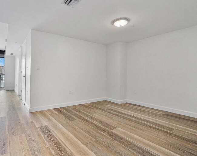 Foto del edificio - 50 Biscayne Blvd