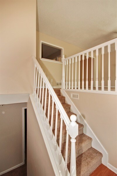 Building Photo - 5342 Memorial Ln