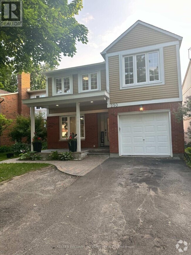 Building Photo - 250 Equestrian Dr