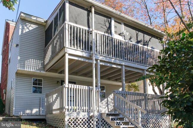Building Photo - 1801 41st Pl SE