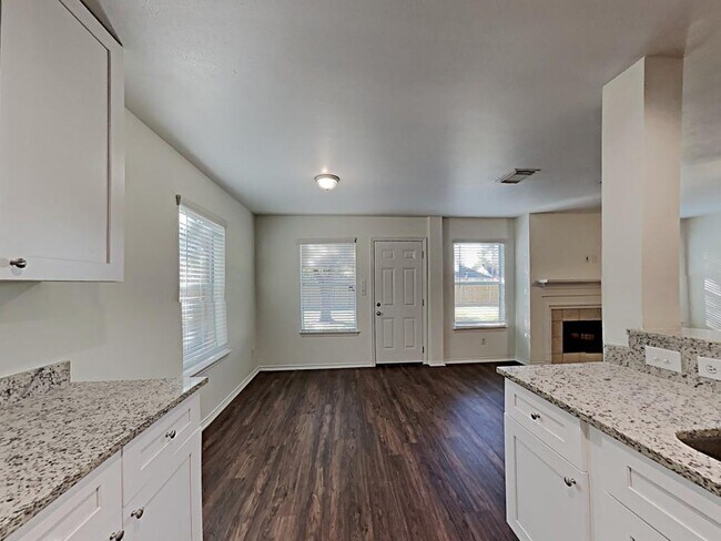 Foto del edificio - 12842 Muir Woods Trail