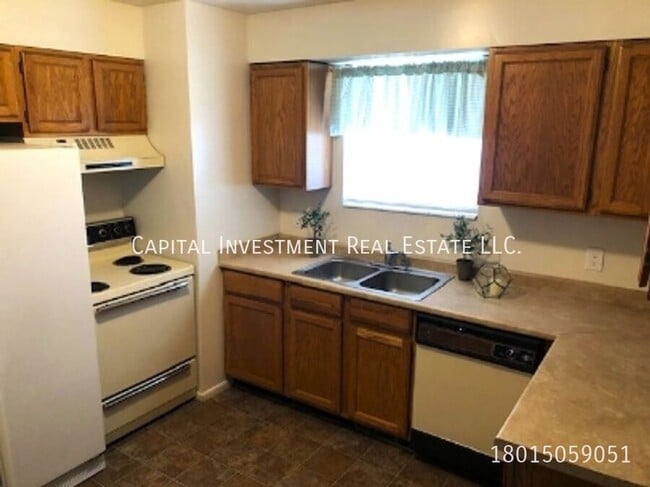 Building Photo - 2342 S 600 E