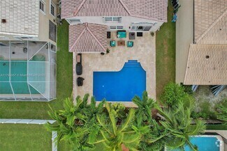 Building Photo - 725 NW 156th Ave