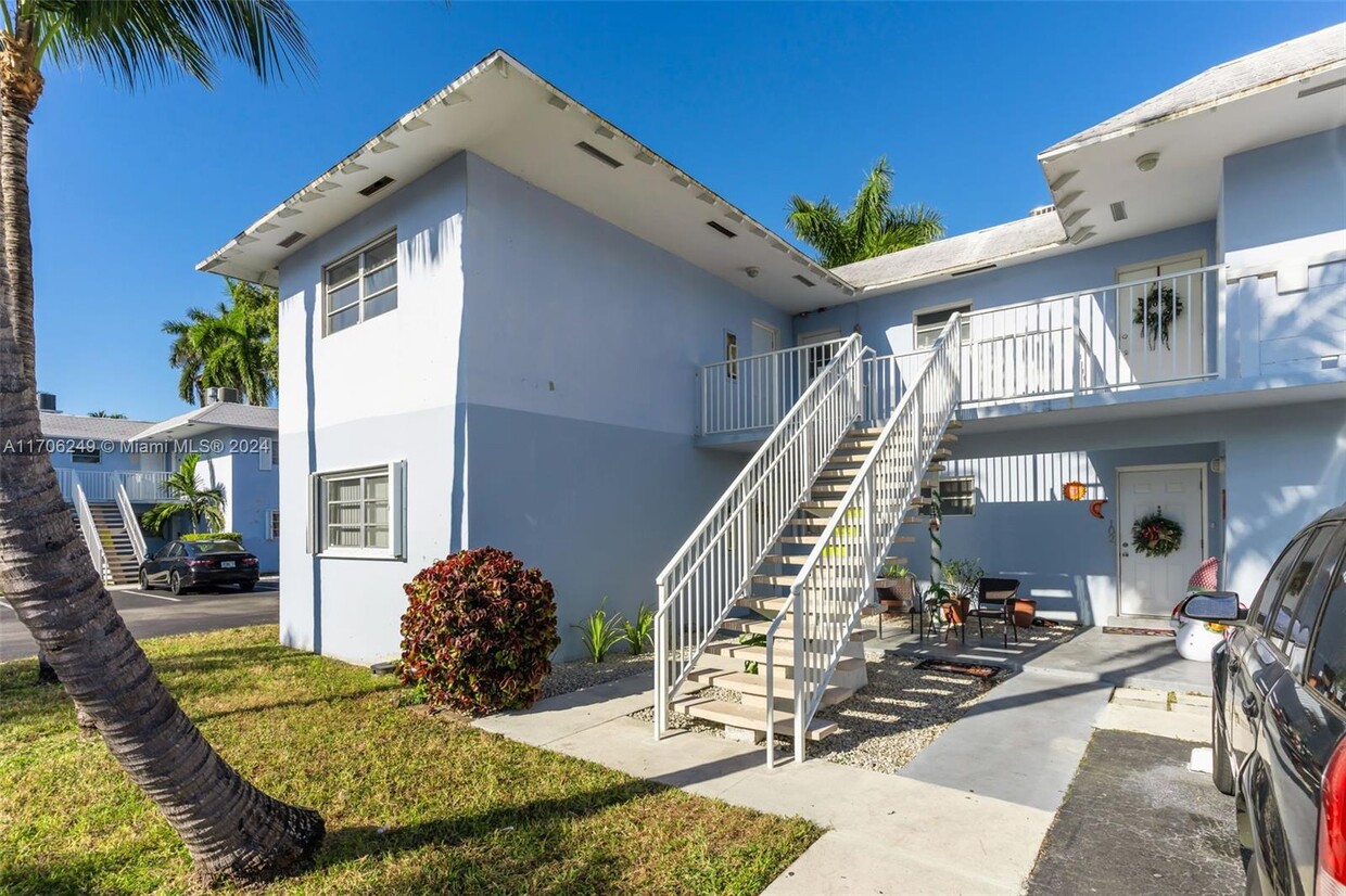 Foto principal - 7550 SW 82nd St