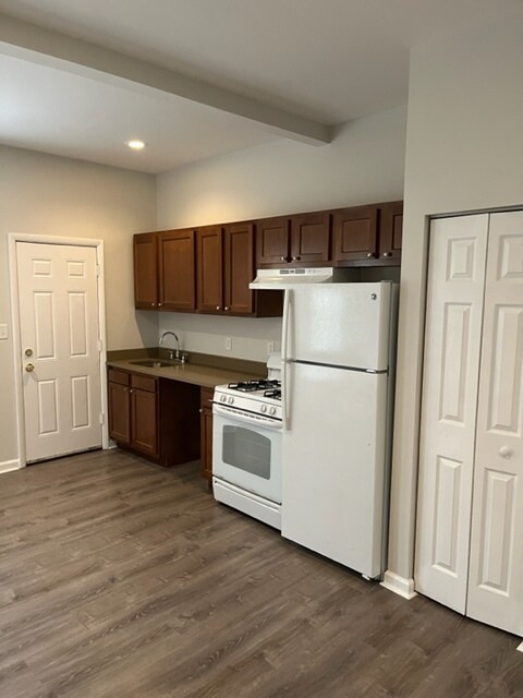Foto del edificio - 1737 E 25th St