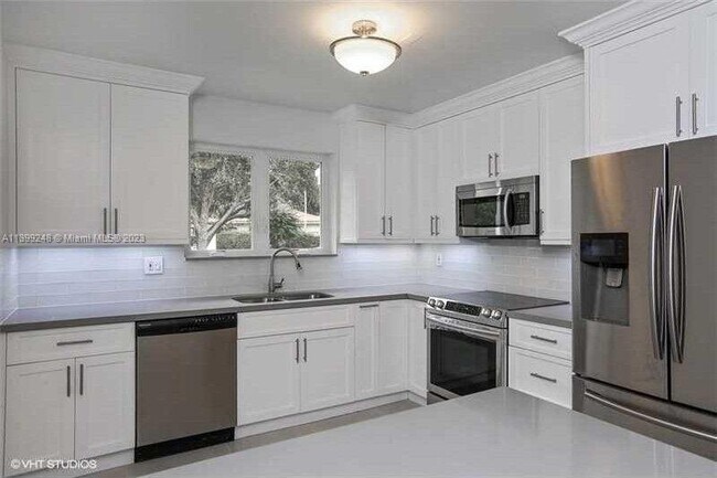 Foto del edificio - 6606 San Vicente St