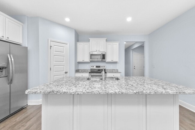 Building Photo - Beautiful Hawks Landing 4/2 Available June...